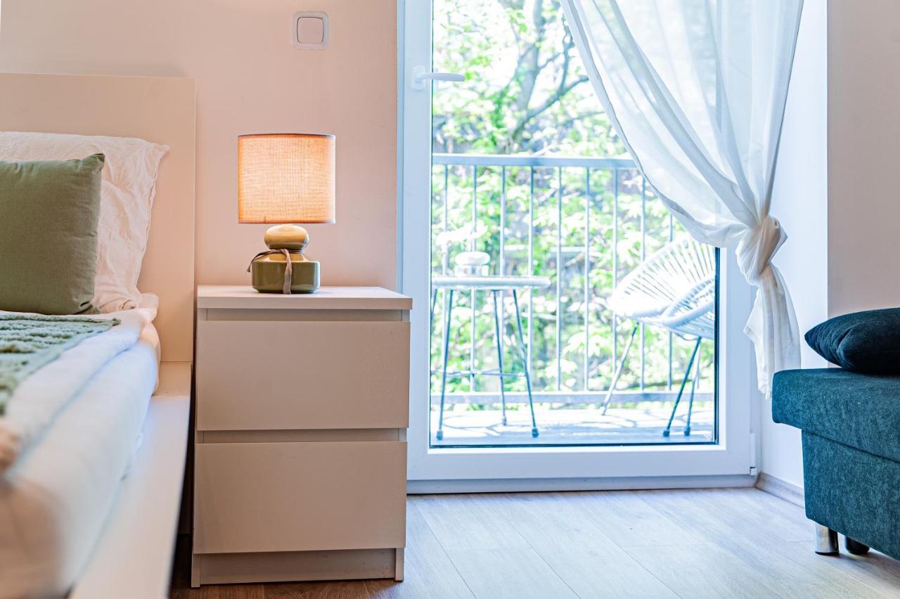 My City Apartment- Vienna Jungle Room Экстерьер фото
